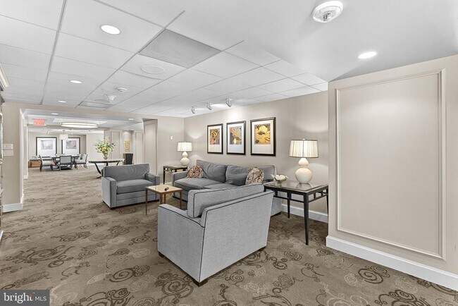 Building Photo - 4601 N Park Ave