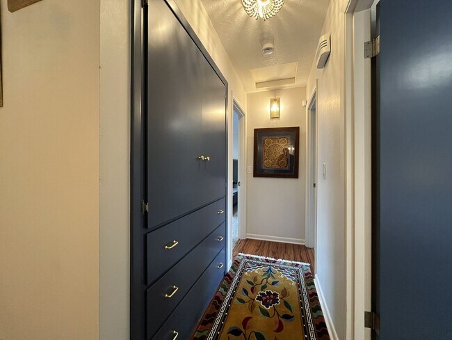 Building Photo - Comfortable Living in Bethany with Two Separate Units, Expansive 0.45-Acre Lot & Versatile Detach...