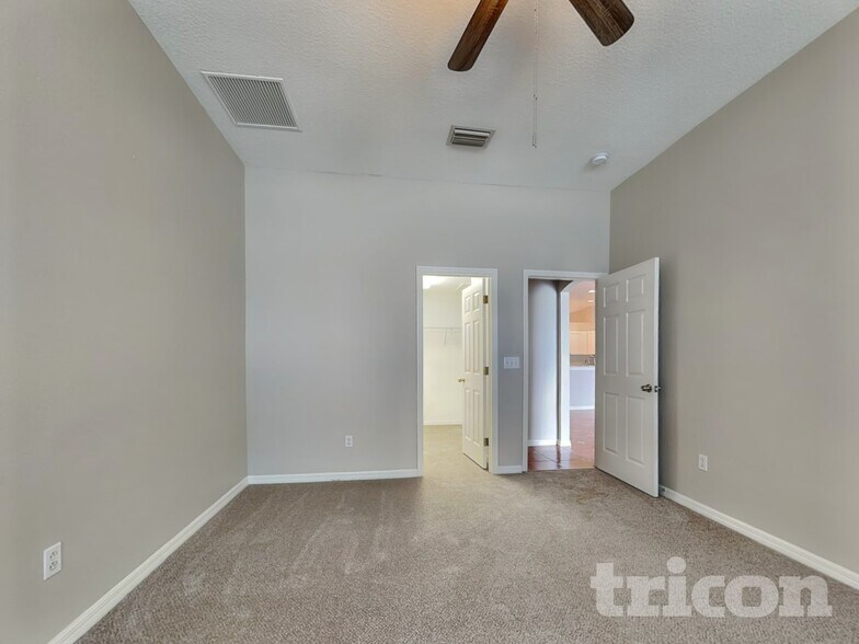 Building Photo - 34418 Smart Dr