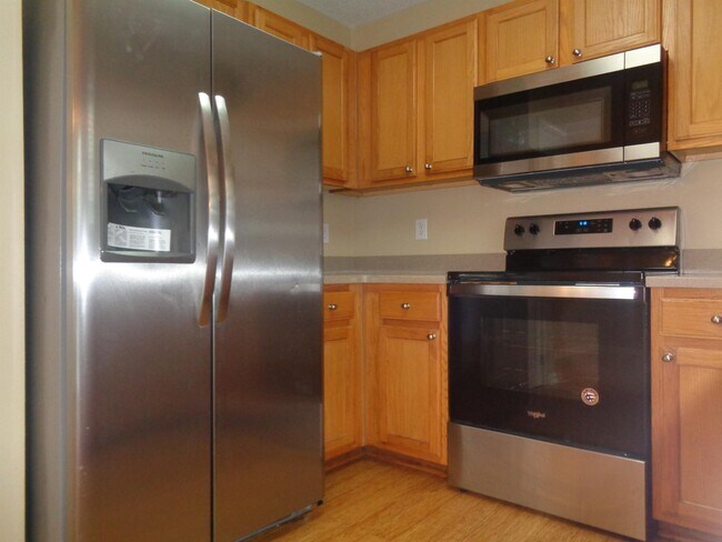 Building Photo - 509 Brickstone Dr