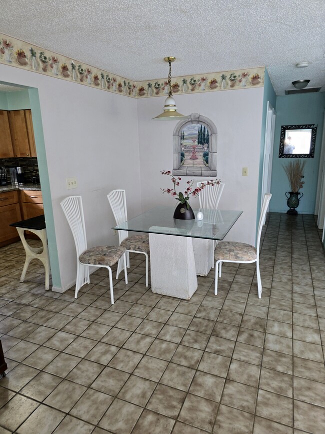 Dining Area - 152 SW 47th Ter