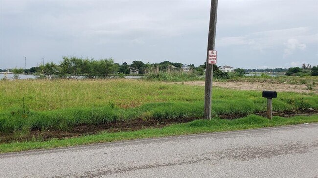 Building Photo - 1821 Todville Rd