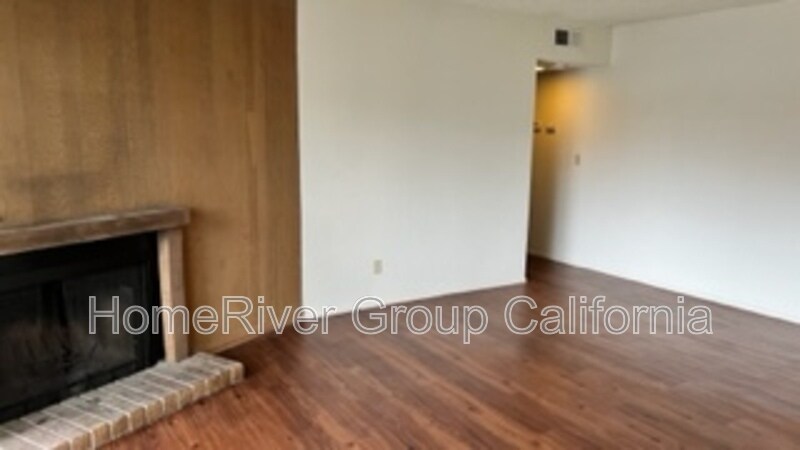 Building Photo - 1233 Dealynn St