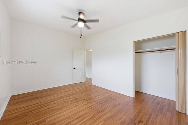 Building Photo - 1620 NE 160th St