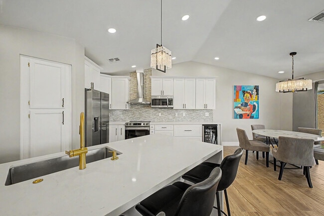 Building Photo - 4524 E Shomi St