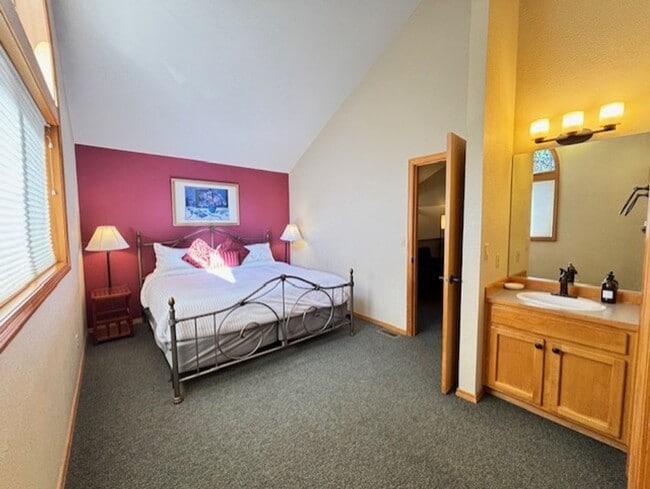 Building Photo - 58120 Gannet Lane, Fall Special $250.00 off First Month's Rent with Signed Lease