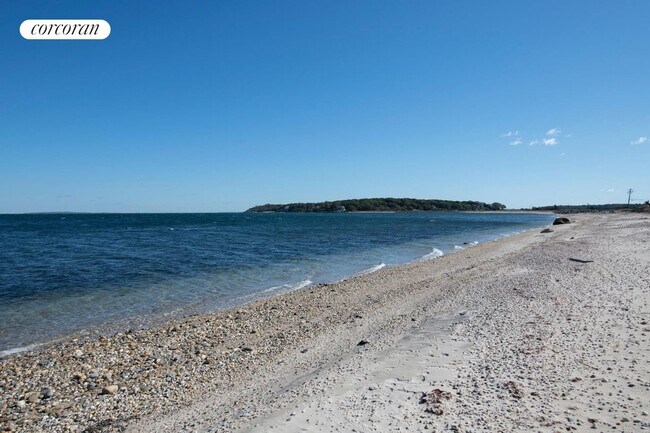 Building Photo - 89 Ram Island Dr