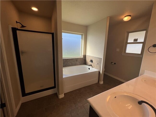 Building Photo - 3906 Anvil Range Rd