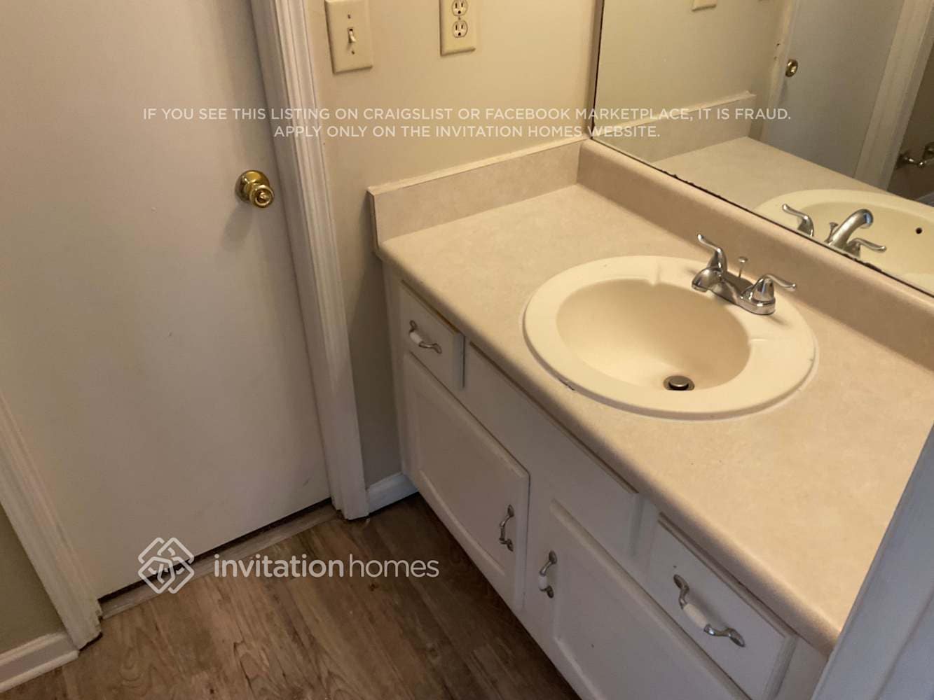 Building Photo - 4745 N View Rd NW