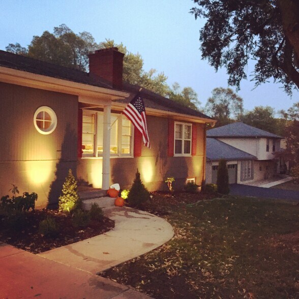 Building Photo - 4200 W 55th St