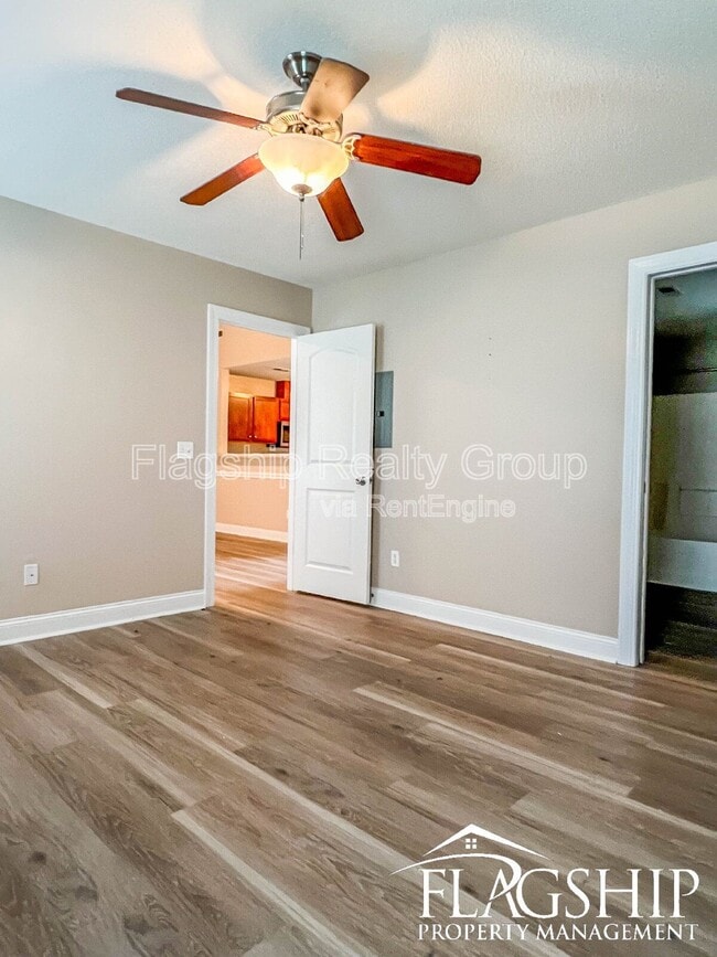 Building Photo - 2313 Sadler Dr