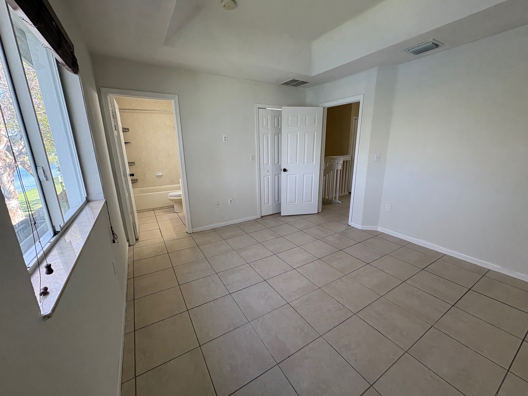 Building Photo - 2819 SE 15th Rd