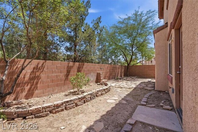 Building Photo - Inviting 3-Bedroom Home with Oversized Loft in Gated Southwest Community