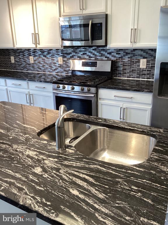 Building Photo - 23433 Clarksridge Rd