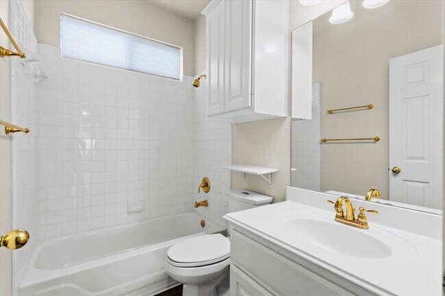 Building Photo - 3112 Burks Ln