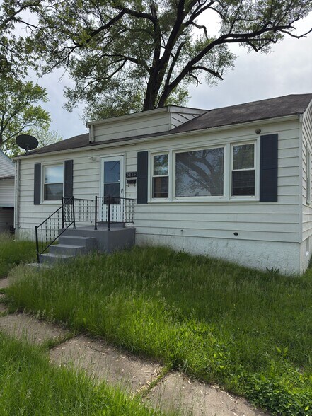 Building Photo - 6115 Avila Dr