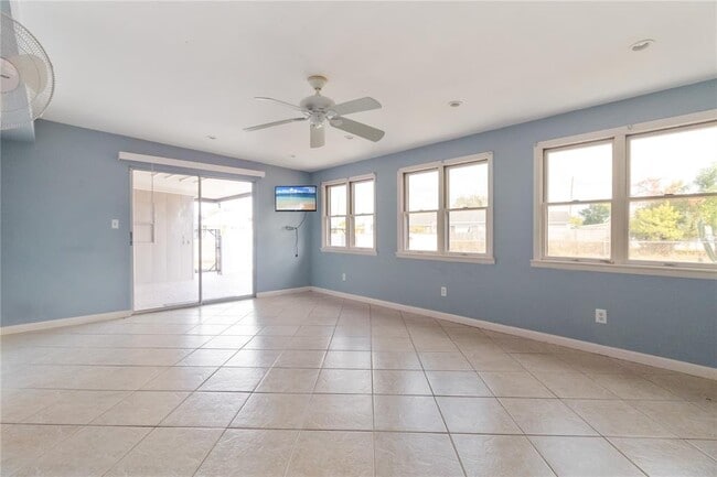 Building Photo - 4268 Grobe St