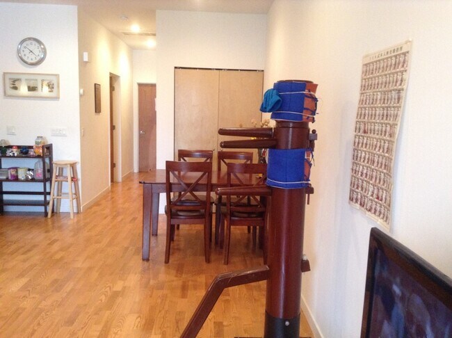 Building Photo - 2224 W Madison St