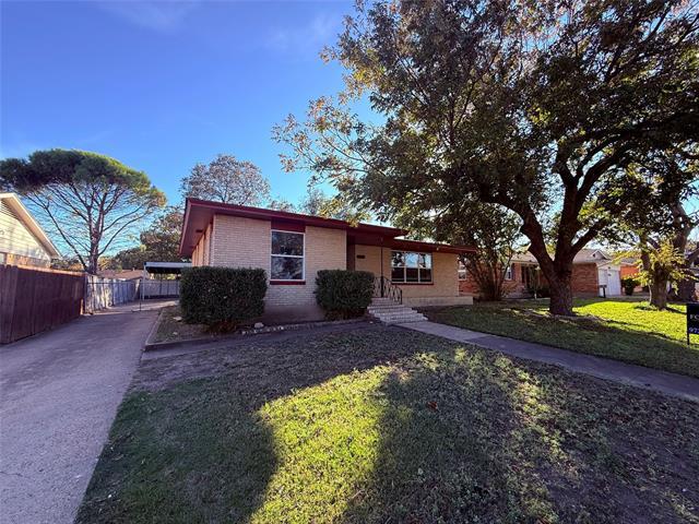 Building Photo - 914 Bandera Ln