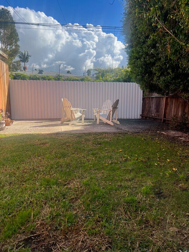 Backyard - 810 Crestmoore Pl
