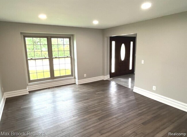 Building Photo - 7980 Billingham Rd