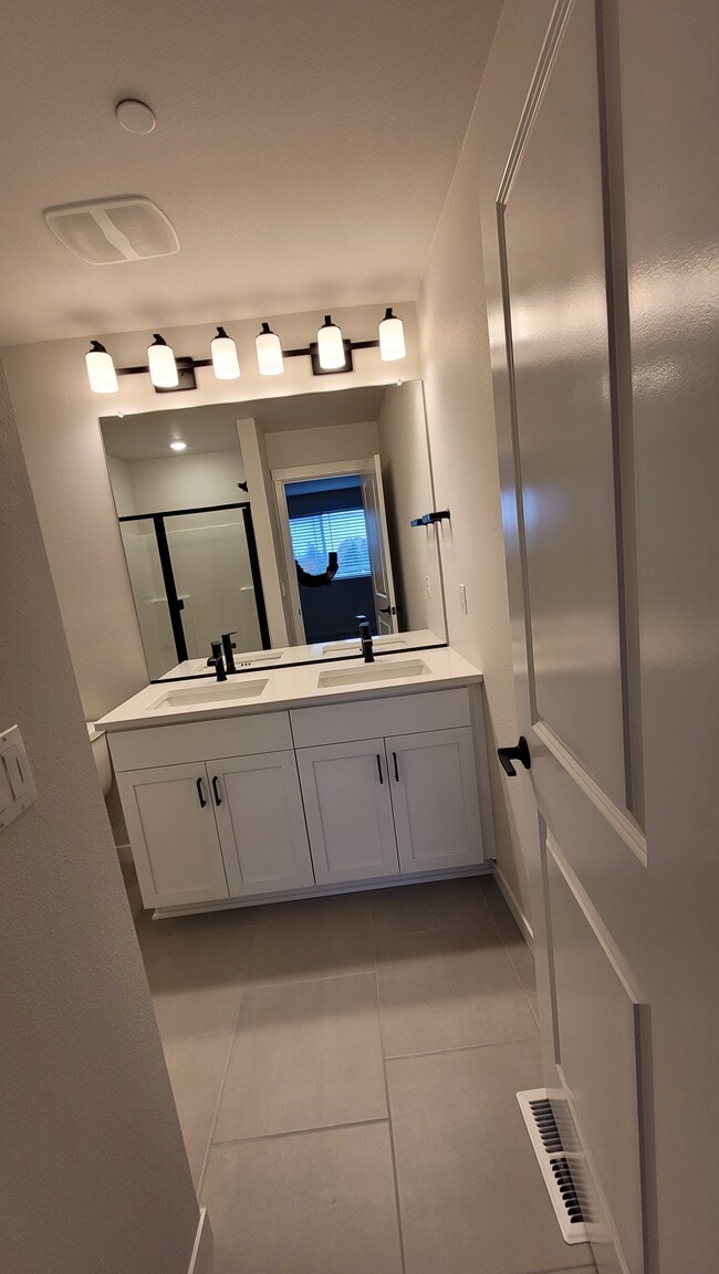 Building Photo - 7065 NW Bountiful Terrace