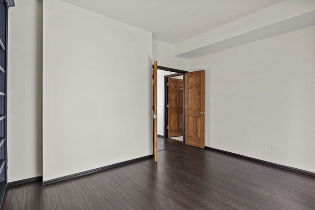 Building Photo - Huge Open-Concept Home in the Vibrant Briargate Neighborhood!