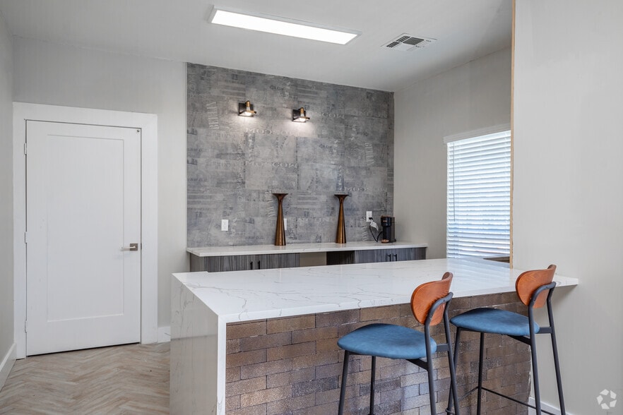 Clubhouse - The Flats at Lancaster