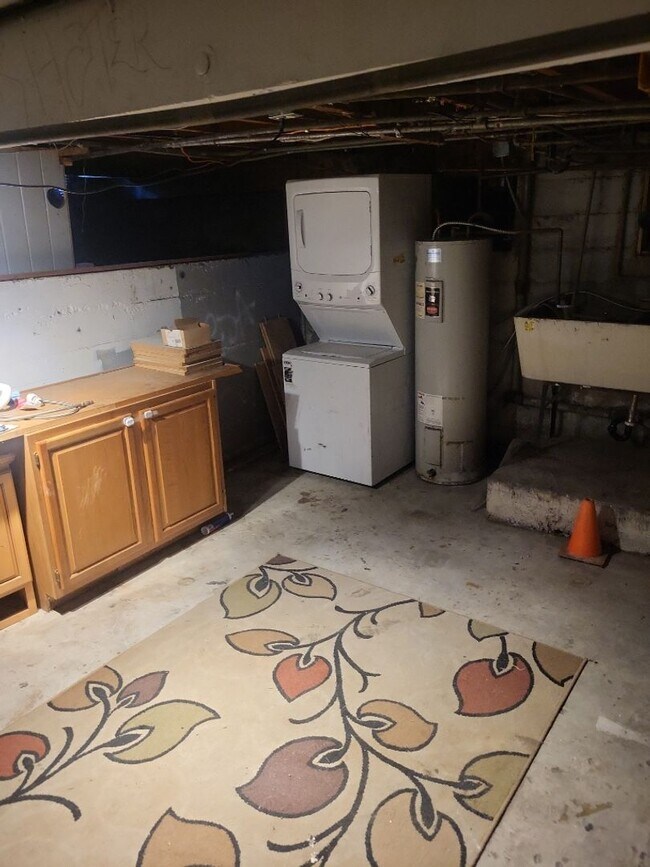 Building Photo - 420 14th St