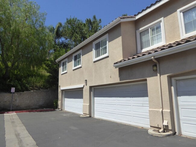 Building Photo - Palisades 3 Bedroom for Rent in Stevenson Ranch!