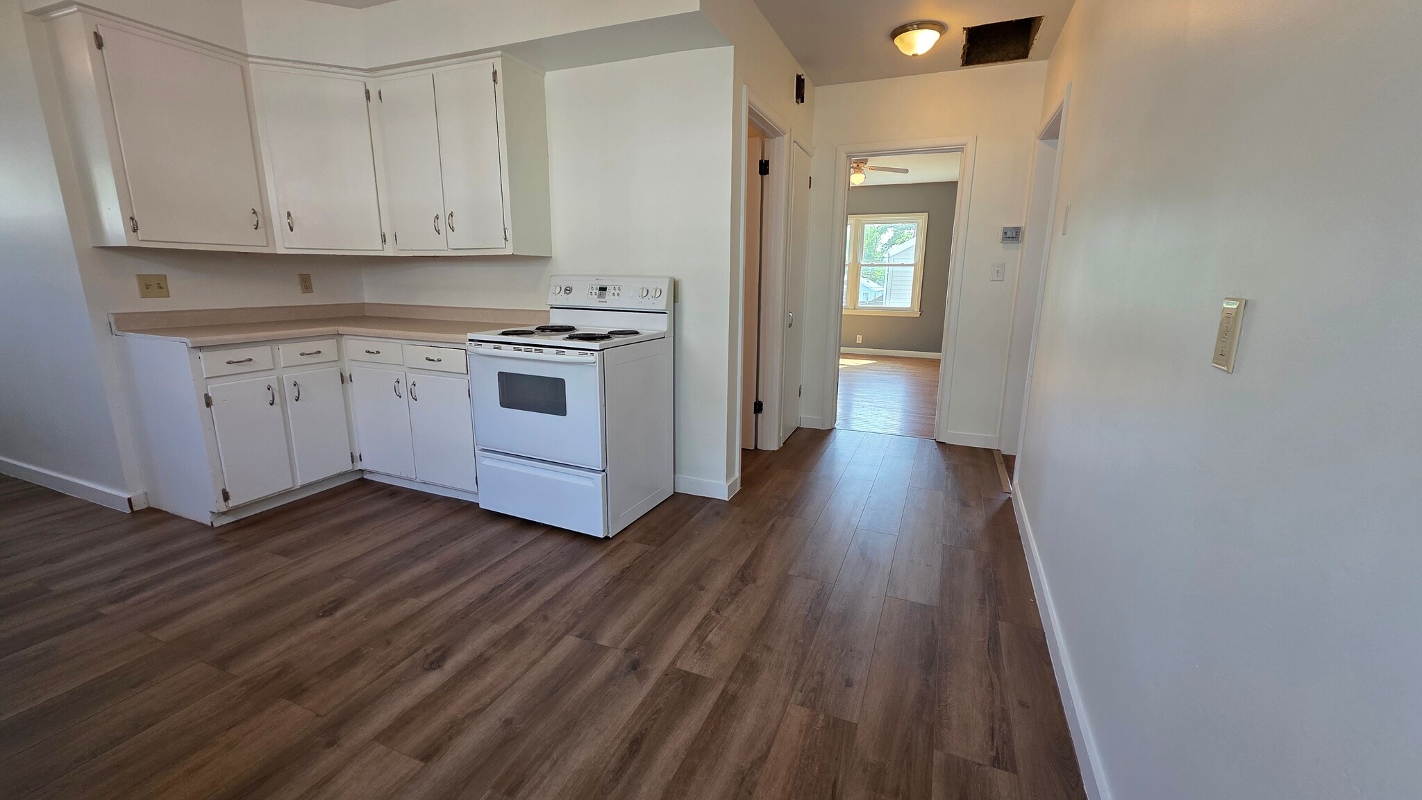 Kitchen - 1817 E Ave NE