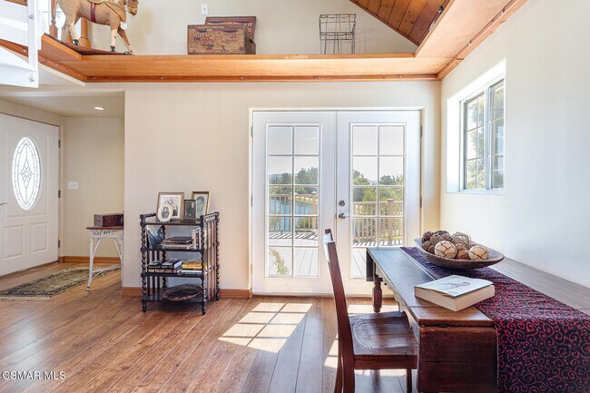 Building Photo - 1052 Hacienda Dr