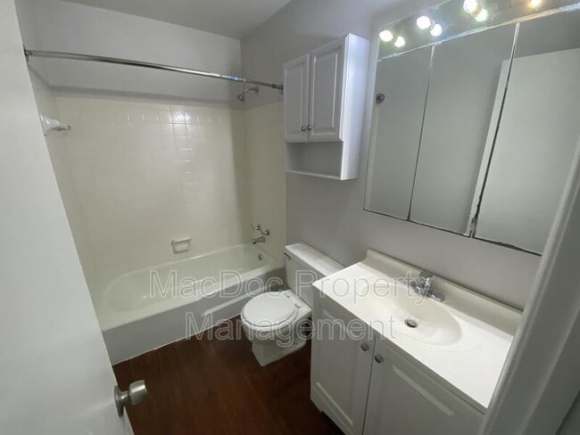 Building Photo - 24 Bentley Ct