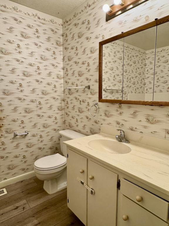 Building Photo - 1920 Sabin Dr