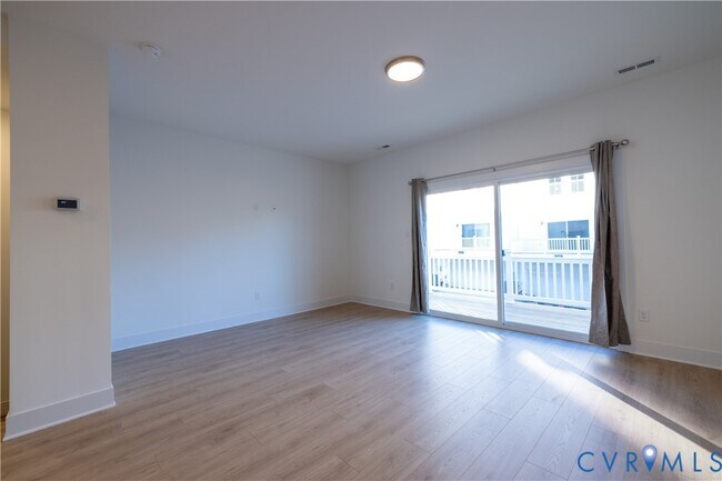 Building Photo - 15309 Sunray Aly