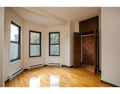 Building Photo - 131 Appleton St