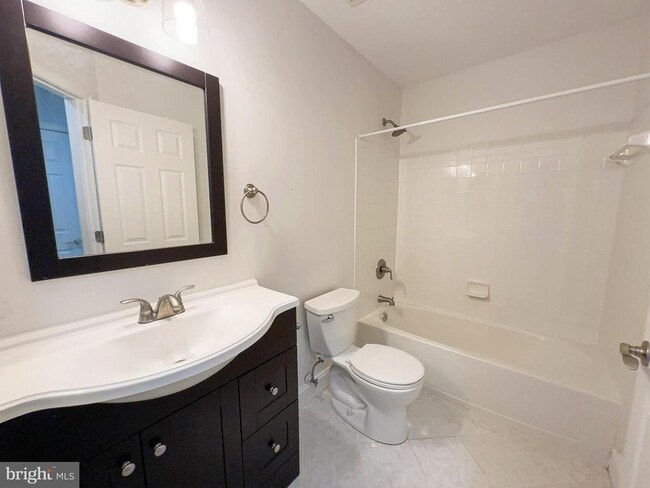 Building Photo - 12912 Marlton Center Dr