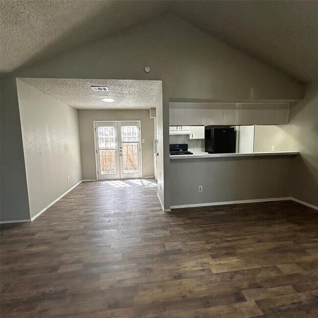 Building Photo - 6603 Deatonhill Dr