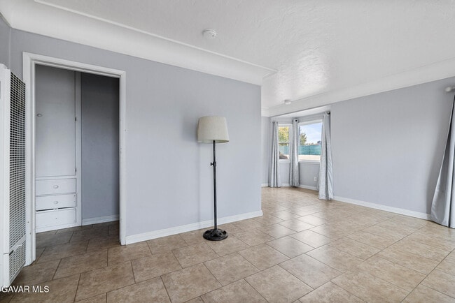 Building Photo - 45104 Date