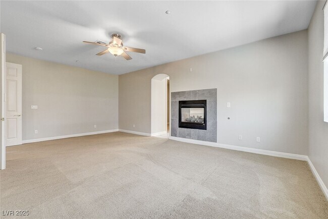 Building Photo - 2411 Winter Cliffs St