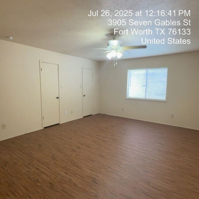 Building Photo - 3905 7 Gables St