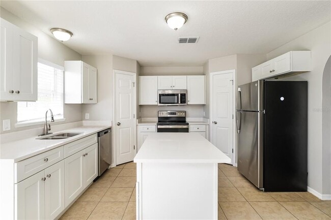 Building Photo - 517 Ridges Dr