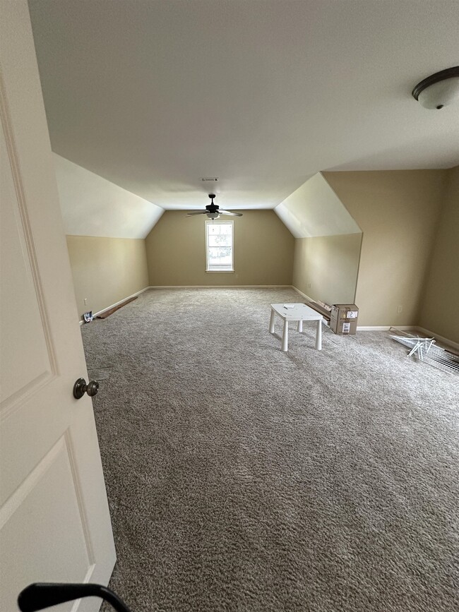 Building Photo - 9328 Owl Hill Dr