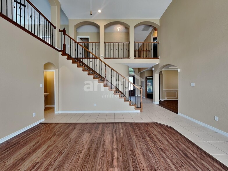 Building Photo - 107 Monticello Dr