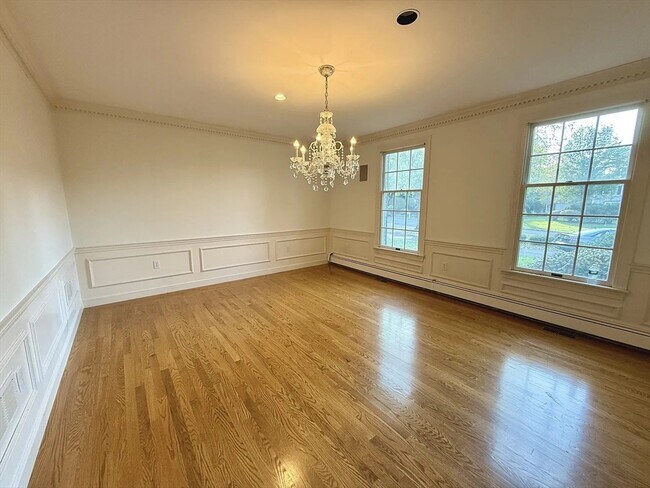 Building Photo - 4 Elliston Rd