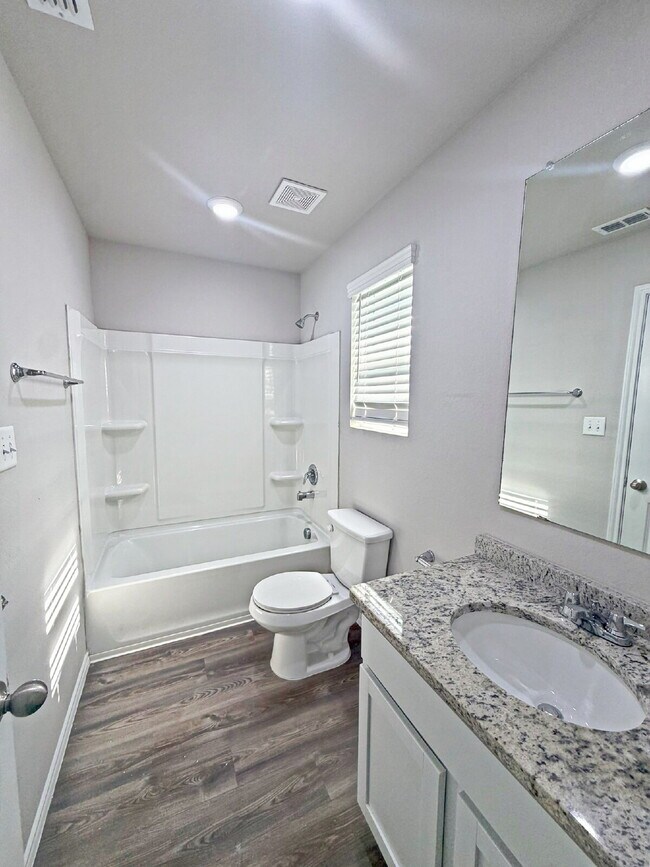 Building Photo - 254 Marigold Pl