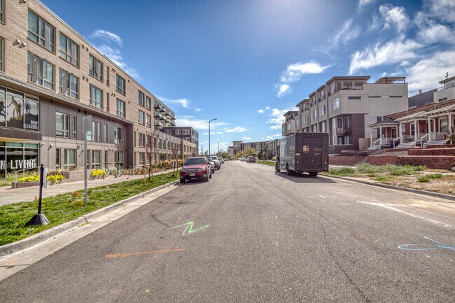 Building Photo - 1590 Grove St