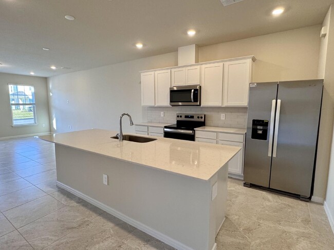 Building Photo - Brand New Townhome in Kissimmee, FL – $2,0...