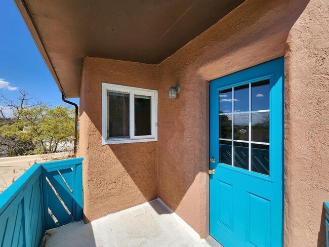 Building Photo - 2203 Vela St