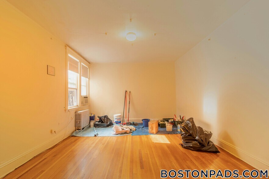Building Photo - 1634 Commonwealth Ave
